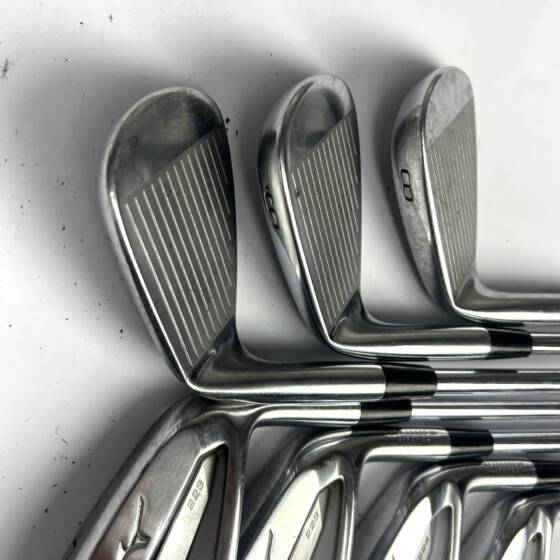 Mizuno Pro 223 Irons / 4-PW / N.S. Pro Modus 3 Tour 105 Regular Flex