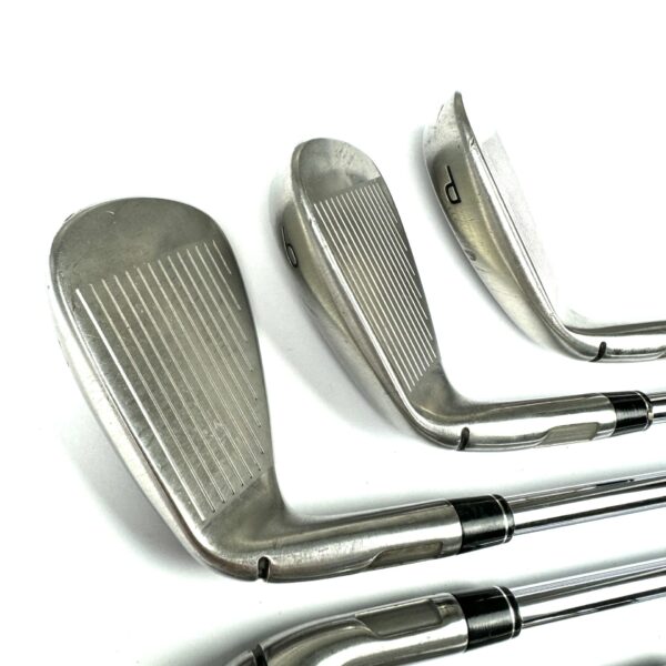 Taylormade M5 Irons / 5-PW / XP 100 S300 Stiff Flex