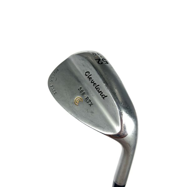 Cleveland 588 RTX Gap Wedge / 52 Degree / Dynamic Gold Wedge Flex