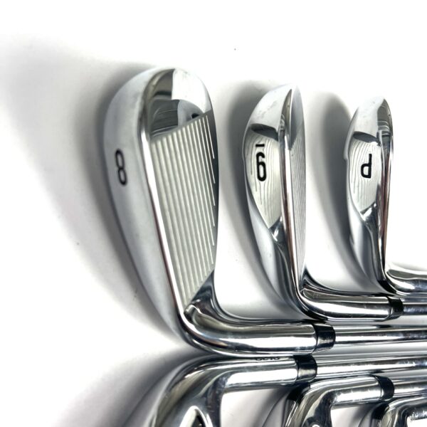 Callaway Rogue Pro Irons / 5-PW / XP 105 R300 Regular Flex
