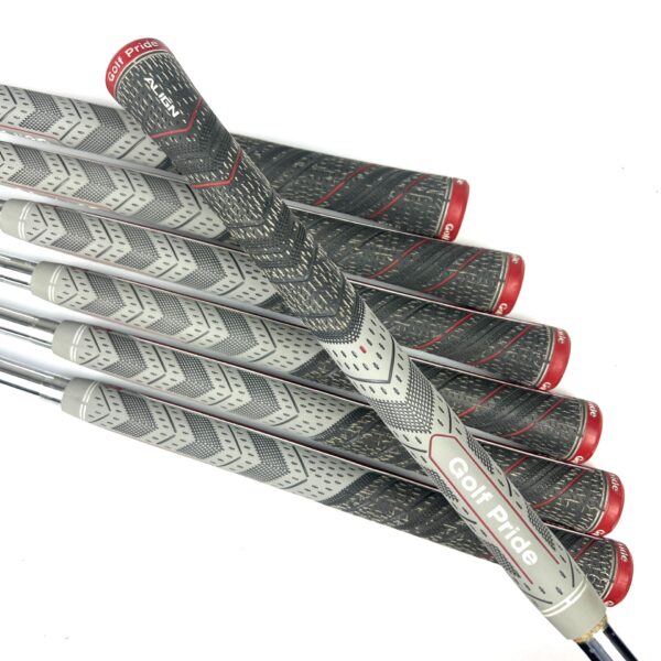 Titleist 714 AP2 Irons / 4-PW / Dynamic Gold S400 Stiff Flex