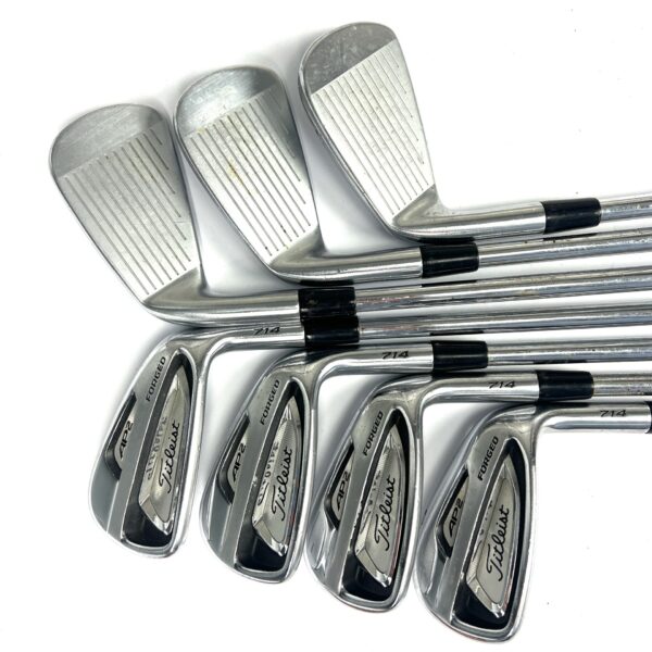 Titleist 714 AP2 Irons / 4-PW / Dynamic Gold S400 Stiff Flex