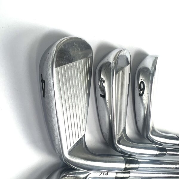 Titleist 714 AP2 Irons / 4-PW / Dynamic Gold S400 Stiff Flex