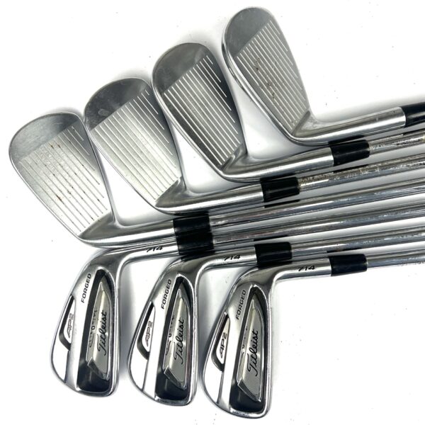 Titleist 714 AP2 Irons / 4-PW / Dynamic Gold S400 Stiff Flex