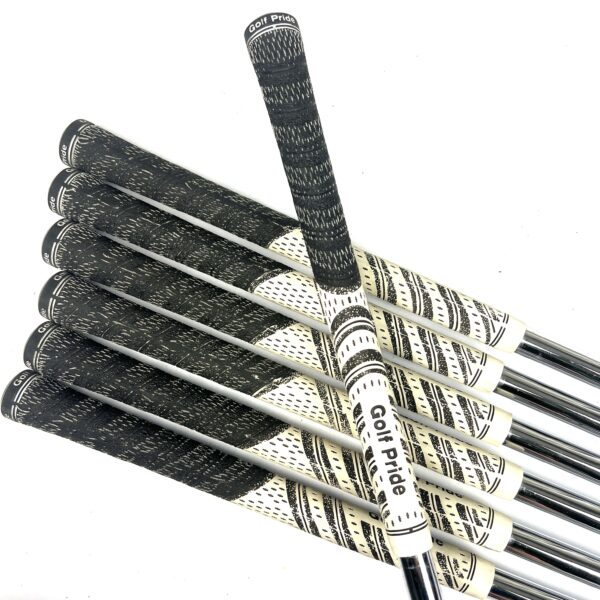 Wilson Staff FG Tour Irons / 4-PW / Project X Stiff Flex