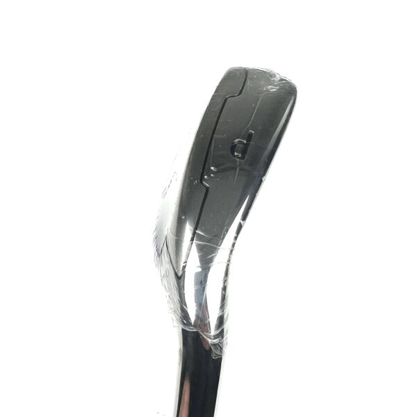 Callaway Mavrik Max Pitching Wedge / 43 Degrees / Helium Ladies Flex