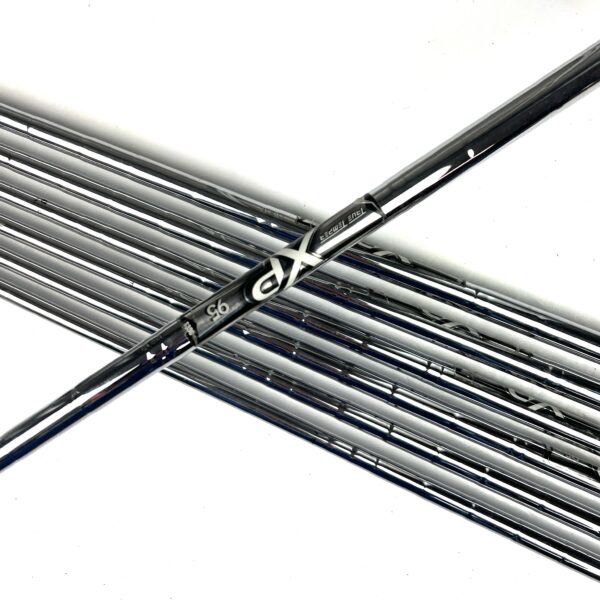 Titleist 714 CB/MB Irons / 4-PW / XP 95 S300 Stiff Flex