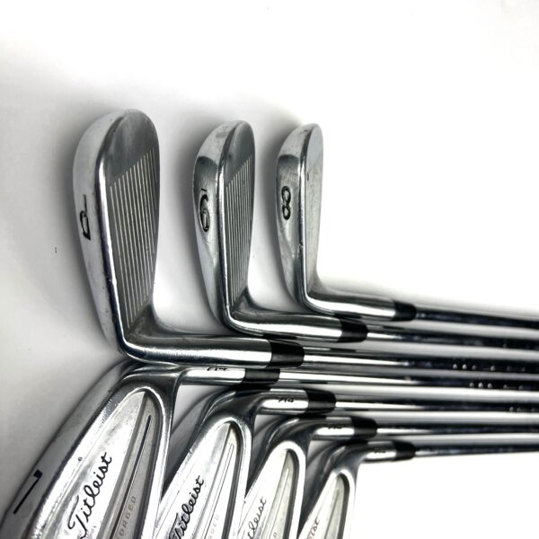 Titleist 714 CB/MB Irons / 4-PW / XP 95 S300 Stiff Flex