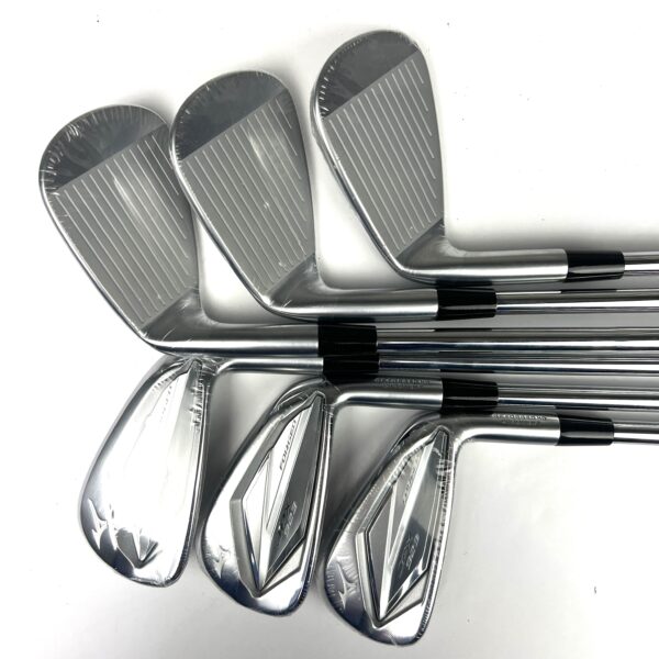 New Mizuno JPX923 Forged Irons / 5-PW / KBS $-Taper Lite 100 Stiff Flex