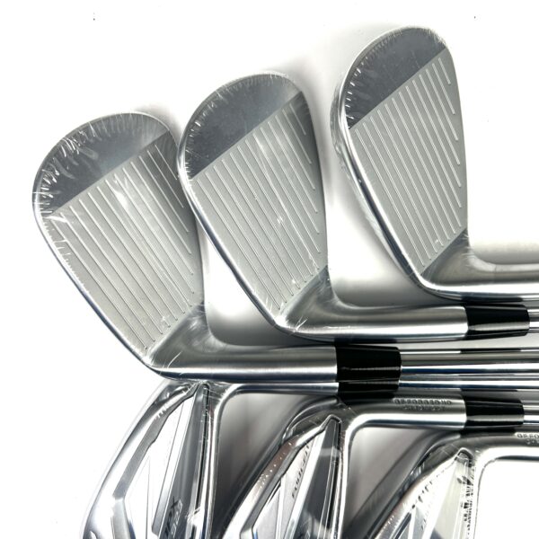 New Mizuno JPX923 Forged Irons / 5-PW / KBS $-Taper Lite 100 Stiff Flex