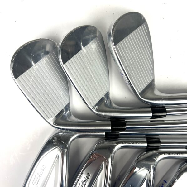 New Titleist T350 2023 Irons / 5-PW + GW / AMT Red R300 Regular Flex