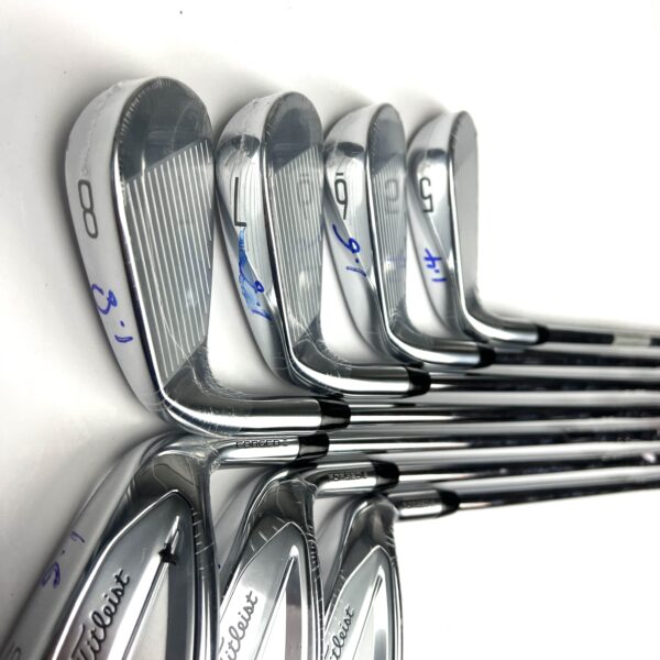 New Titleist T350 2023 Irons / 5-PW + GW / AMT Red R300 Regular Flex