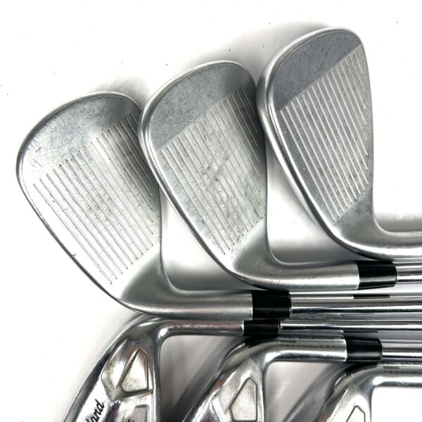 Cleveland Launcher UHX Irons / 5-PW / Dynamic Gold 98 R300 Regular Flex