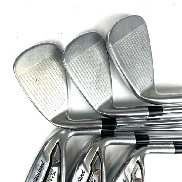 Cleveland Launcher UHX Irons / 5-PW / Dynamic Gold 98 R300 Regular Flex