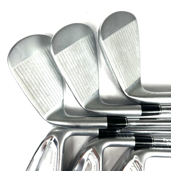 Srixon ZX4 MK II Irons / 5-PW / N.S. Pro Zelos 8 Regular Flex