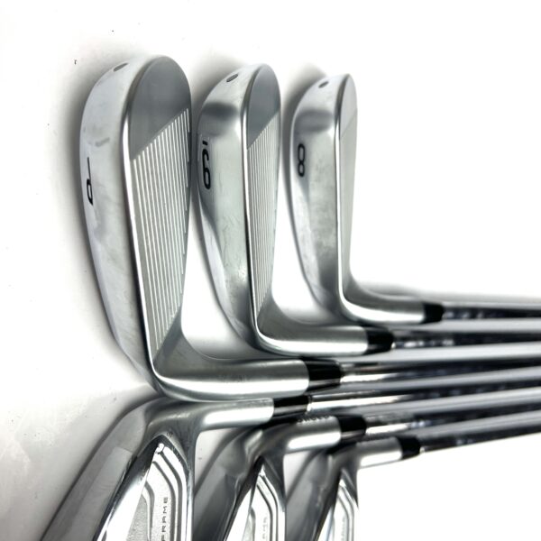 Srixon ZX4 MK II Irons / 5-PW / N.S. Pro Zelos 8 Regular Flex