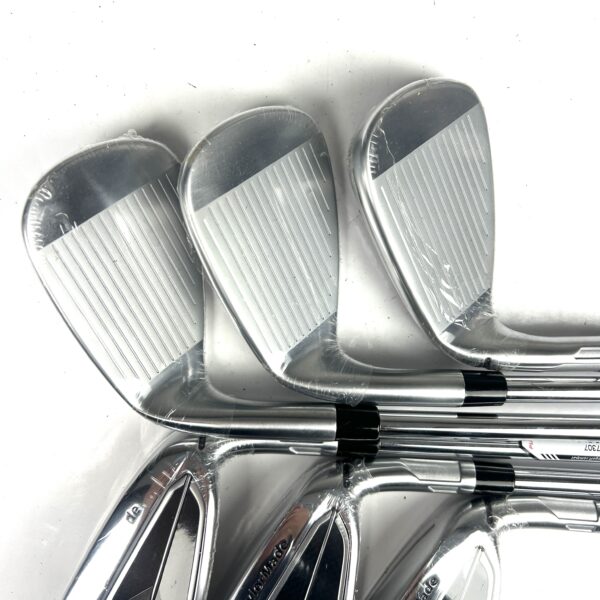 New Taylormade QI Irons / 5-PW / KBS Max MT 85 Regular Flex