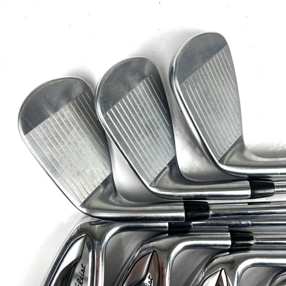 Titleist T200 2019 Irons / 5-PW + 48 / AMT Red Regular Flex