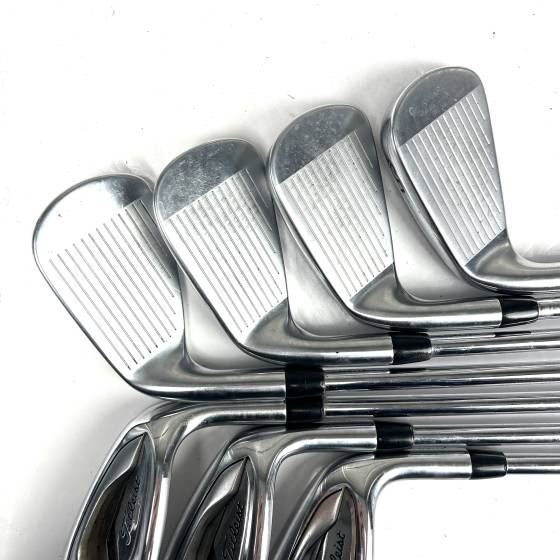 Titleist T200 2019 Irons / 5-PW + 48 / AMT Red Regular Flex