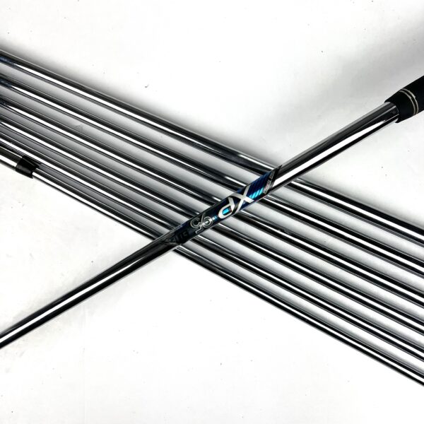 Callaway Rogue Irons / 4-PW / XP95 R300 Regular Flex