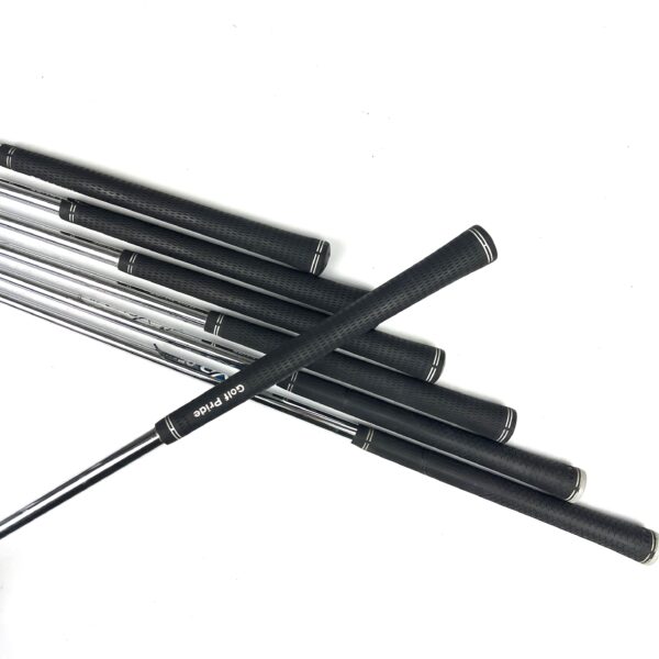 Callaway Rogue Irons / 4-PW / XP95 R300 Regular Flex