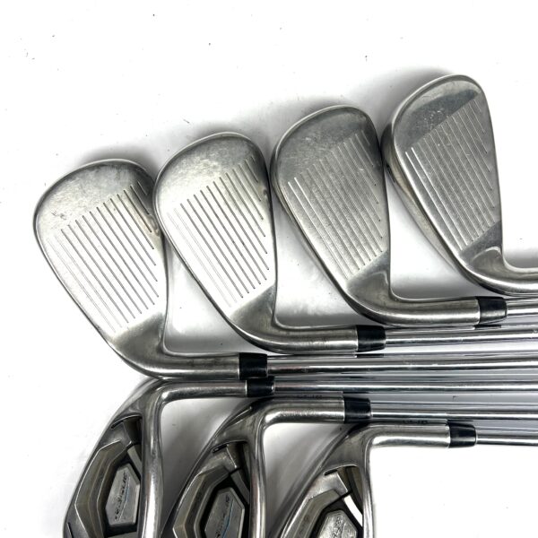 Callaway Rogue Irons / 4-PW / XP95 R300 Regular Flex
