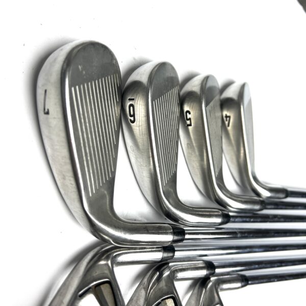 Callaway Rogue Irons / 4-PW / XP95 R300 Regular Flex