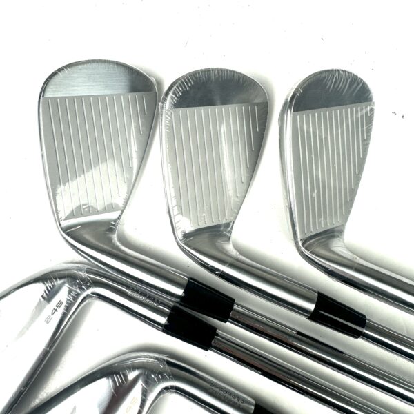 New Mizuno Pro 245 Irons / 4-PW / Dynamic Gold R300 Regular Flex