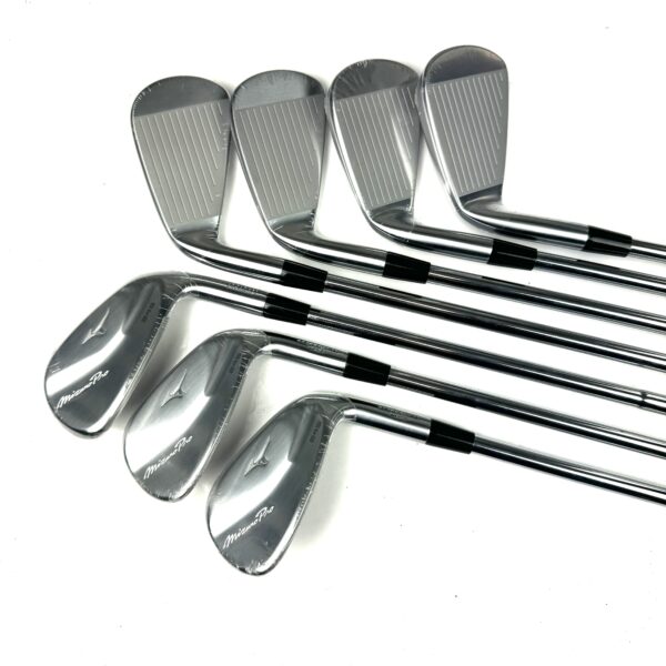 New Mizuno Pro 245 Irons / 4-PW / Dynamic Gold R300 Regular Flex