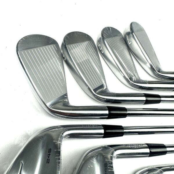 New Mizuno Pro 245 Irons / 4-PW / Dynamic Gold R300 Regular Flex
