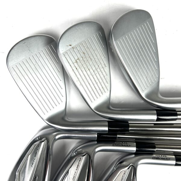 Mizuno JPX923 Hot Metal HL Irons / 5-PW / Recoil ESX 460 Senior Flex