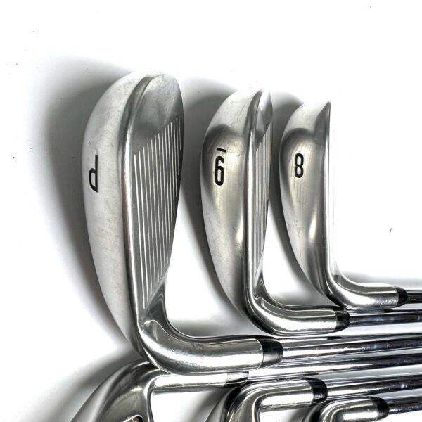 Callaway Rogue Irons / 5-PW / XP 95 R300 Regular Flex