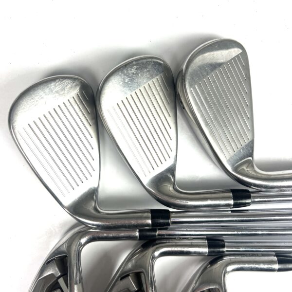 Callaway Rogue Irons / 5-PW / XP 95 R300 Regular Flex