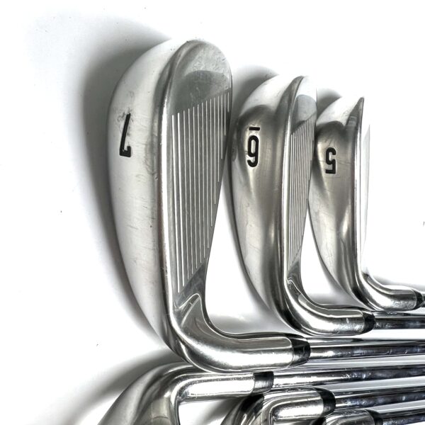 Callaway Rogue Irons / 5-PW / XP 95 R300 Regular Flex