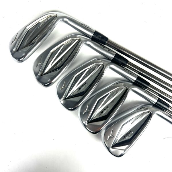 Mizuno JPX923 Hot Metal HL Irons / 7-GW / Recoil ESX 460 Regular Flex