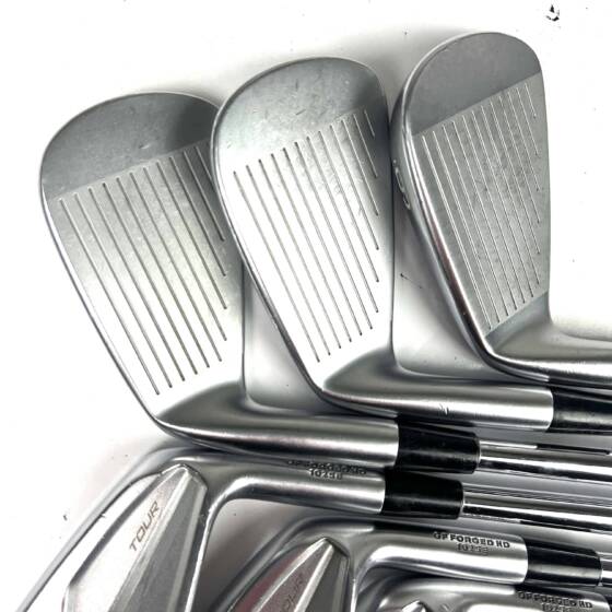 Mizuno JPX 919 Tour Irons / 4-PW / Dynamic Gold 120 Stiff Flex