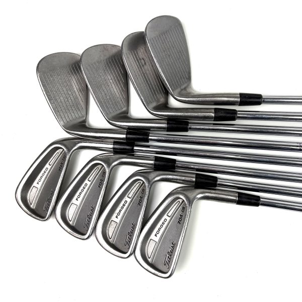 Titleist 704 CB Irons / 3-PW / Dynamic Gold S300 Stiff Flex