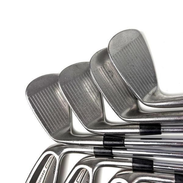 Titleist 704 CB Irons / 3-PW / Dynamic Gold S300 Stiff Flex
