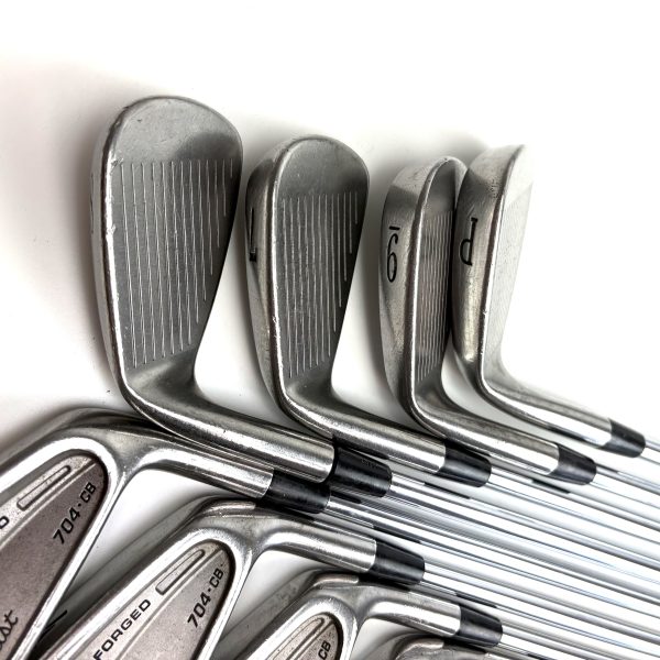 Titleist 704 CB Irons / 3-PW / Dynamic Gold S300 Stiff Flex