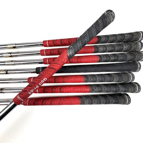 Titleist 704 CB Irons / 3-PW / Dynamic Gold S300 Stiff Flex