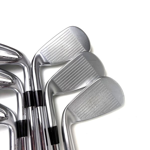 Mizuno JPX 921 Hot Metal Irons / 5-PW / N.S. Pro Tour 105 Regular Flex