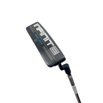 Wilson Staff Infinite Windy City Putter / 33 Inches