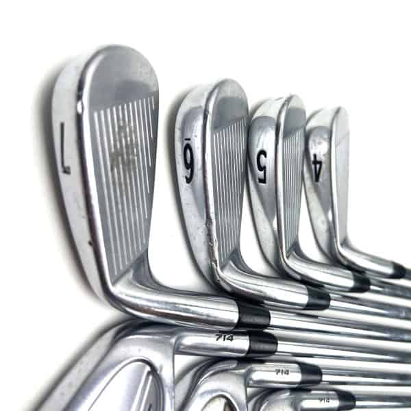 Titleist 714 CB Irons / 4-PW / Dynamic Gold S300 Stiff Flex