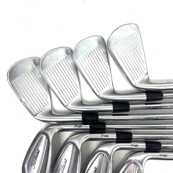 Titleist 716 CB Forged Irons / 3-PW / Dynamic Gold S300 Stiff Flex