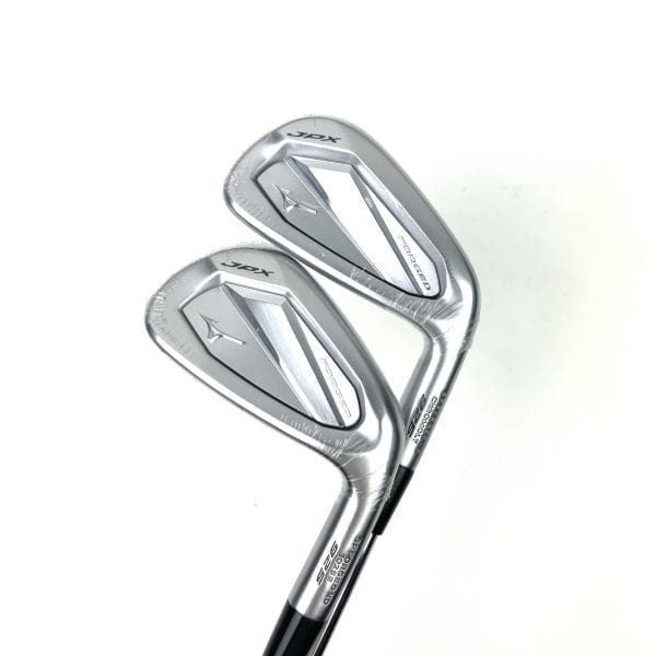 New Mizuno JPX 925 Forged Irons / 6-PW + GW / Dynamic Gold 115 S300 Stiff Flex