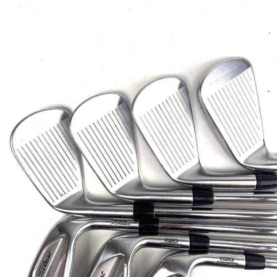 Titleist 620 CB Irons / 4-PW / AMT White X100 X-Stiff Flex