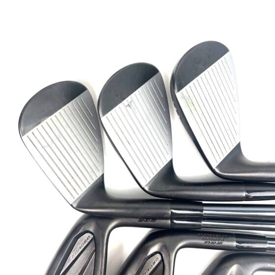 Mizuno JPX925 Black Forged Irons / 6-GW / Recoil Dart 60 Senior Flex
