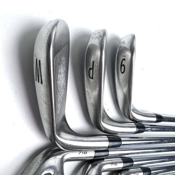 Titleist 716 AP1 Irons / 5-PW+W / XP 90 R300 Regular Flex