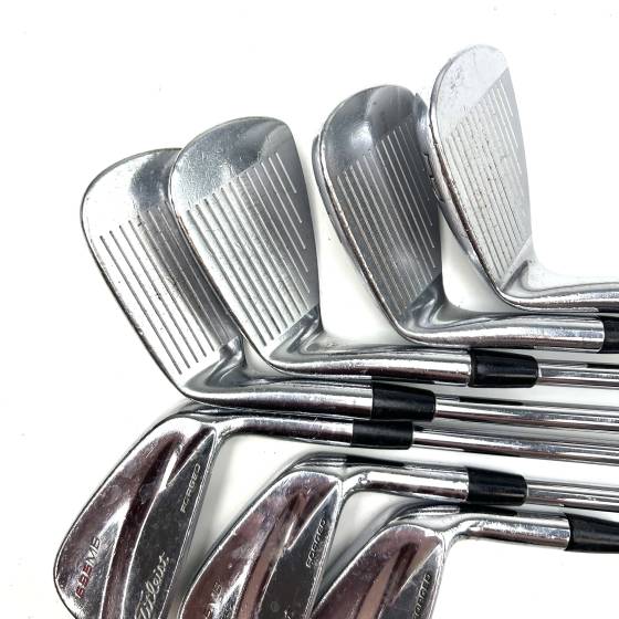 Titleist Forged 695 MB Irons / 4-PW / Dynamic Gold S300 Stiff Flex