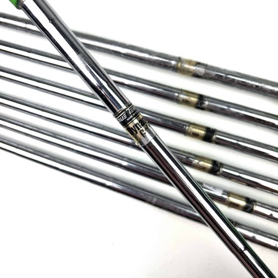 Titleist Forged 695 MB Irons / 4-PW / Dynamic Gold S300 Stiff Flex